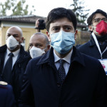 L’annuncio di Speranza: “Vaccinare chi lo vorrà entro estate”