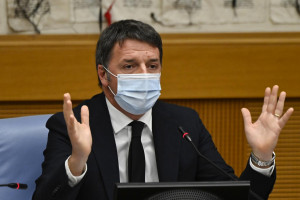 Matteo Renzi tiene una conferenza stampa alla Camera dei Deputati italiana a Roma