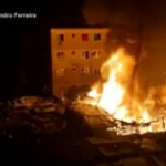 Brasile, grande incendio a Rio de Janeiro: 250 famiglie evacuate