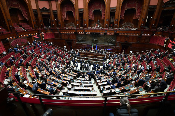 Camera dei Deputati - Comunicazioni del Presidente del Consiglio Giuseppe Conte sulla situazione politica
