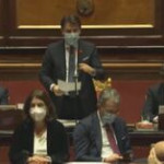 Conte al Senato: “A rischio futuro nostri figli, non si può intervenire con crisi di governo”