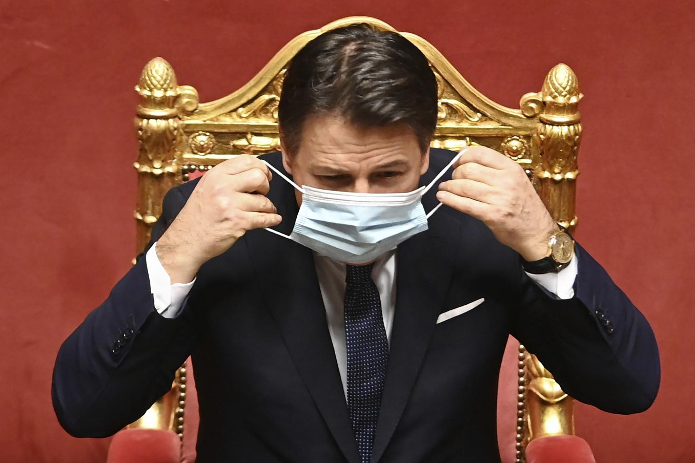 Conte deve stringere i tempi sul ‘rafforzamento’. E il centrodestra sale al Colle Conte deve stringere i tempi sul ‘rafforzamento’. E il centrodestra sale al Colle