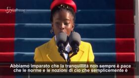 La poetessa 22enne Gorman all’insediamento di Biden: “Grata di aver preso parte alla cerimonia”