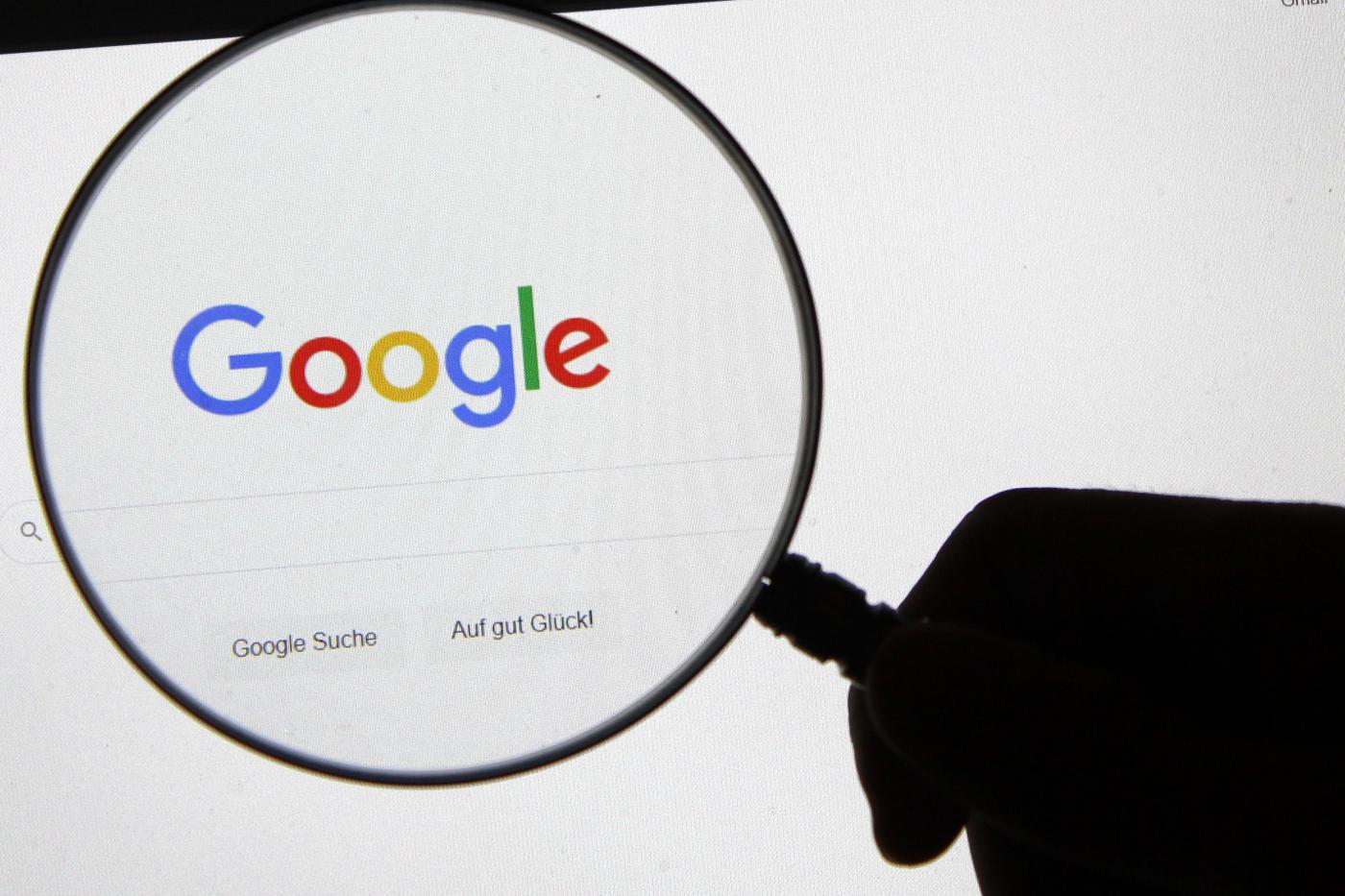 Francia, storico accordo tra Google e stampa per la remunerazione dei giornali Francia, storico accordo tra Google e stampa per la remunerazione dei giornali