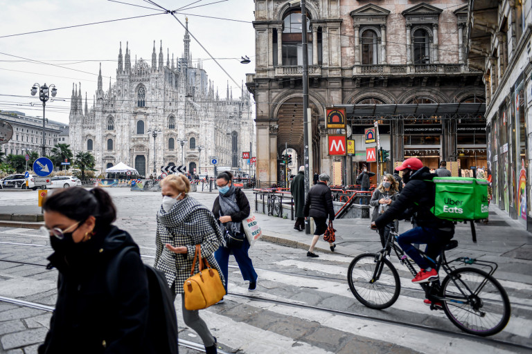 Primo giorno di coprifuoco a Milano e in Lombardia