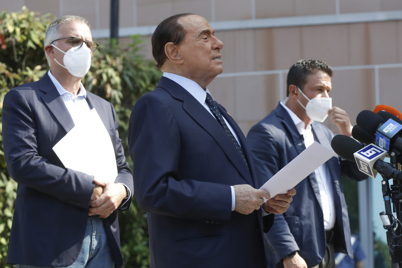 Governo, Berlusconi apre alle “larghe intese”