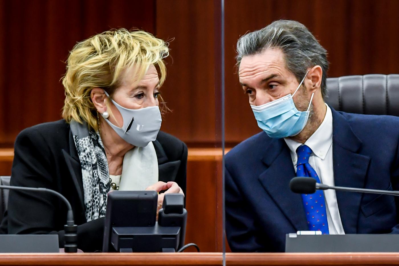 In provincia di Brescia una zona arancione rafforzata. Bertolaso: “Evidente la terza ondata”