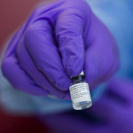 Vaccini, per Over 80 slitta di 1 mese. Pfizer: “Dalla prossima settimana dosi a regime”