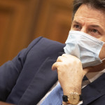 Governo, Conte cede e gioca l’ultima carta: Questa mattina Cdm e al Colle per dimissioni