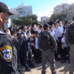 Israele: scontri tra ultra-ortodossi e polizia, lacrimogeni su manifestanti