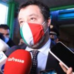 Crisi governo, Salvini: “Conte si sarebbe già dovuto dimettere, spettacolo squallido”