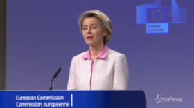 Vaccini, von der Leyen: “AstraZeneca rispetti i tempi”