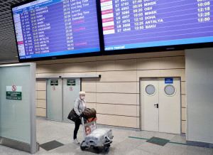 IMMAGINE DI REPERTORIO Russia: all’aeroporto di Krasnodar si effettua sanificazione e prevenzione per la pandemia di COVID-19.