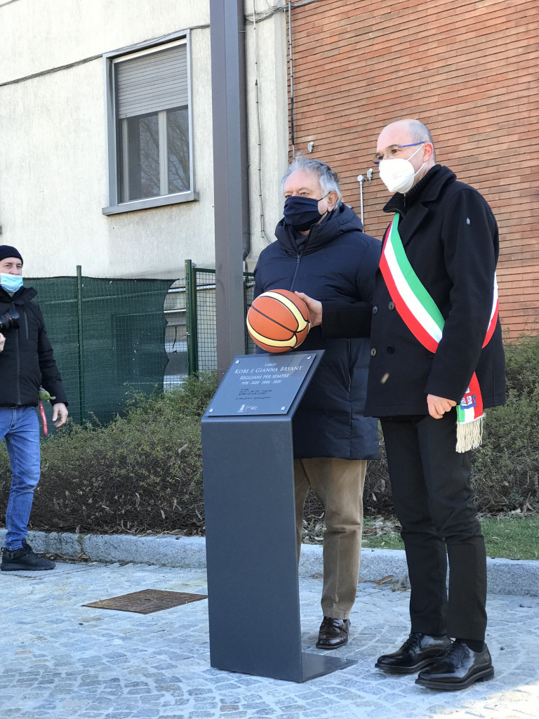Largo Kobe Bryant, a Reggio Emilia la dedica al campione Nba