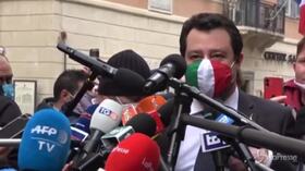 Governo, Salvini: “Mattarella non tollererà a lungo la caccia al viandante”