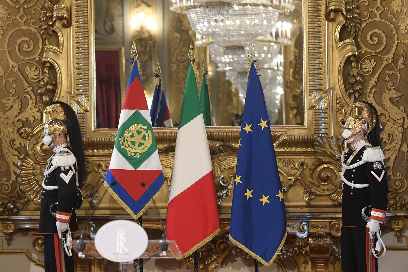 Telefonata Conte-Renzi ma l’impasse non si sblocca. Iv allontana l’ipotesi ter