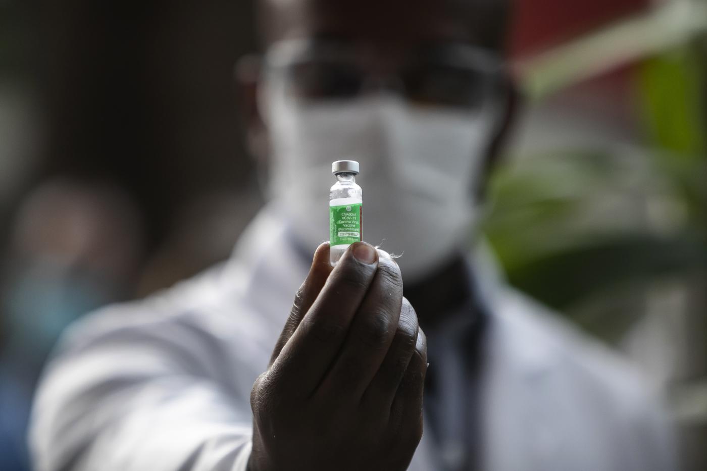 La Commissione Ue pubblica il contratto con AstraZeneca La Commissione Ue pubblica il contratto con AstraZeneca