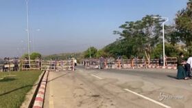 Myanmar, i militari schierati nella capitale Nayipydaw: si teme colpo di stato