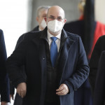 M5S chiede Conte premier ma toglie il veto a Italia Viva