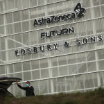 Ok di Aifa ad AstraZeneca, consigliato per gli under 55. Boccia: “Entro febbraio 4 mln di dosi”