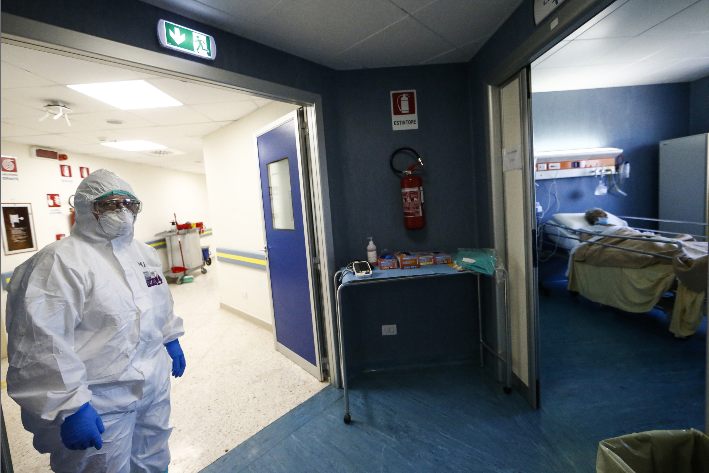 Iss: 50mila morti in seconda ondata Covid, un decesso su cinque in Lombardia
