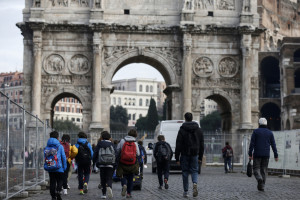 Nuove disposizioni anti covid, Roma torna zona gialla. Riapertura dei musei e dei siti archeologici