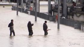 Maltempo in Francia, piena della Senna