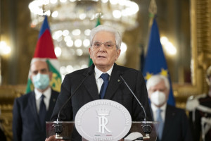 Sergio Mattarella durante le dichiarazioni alla stampa al termine delle consultazioni
