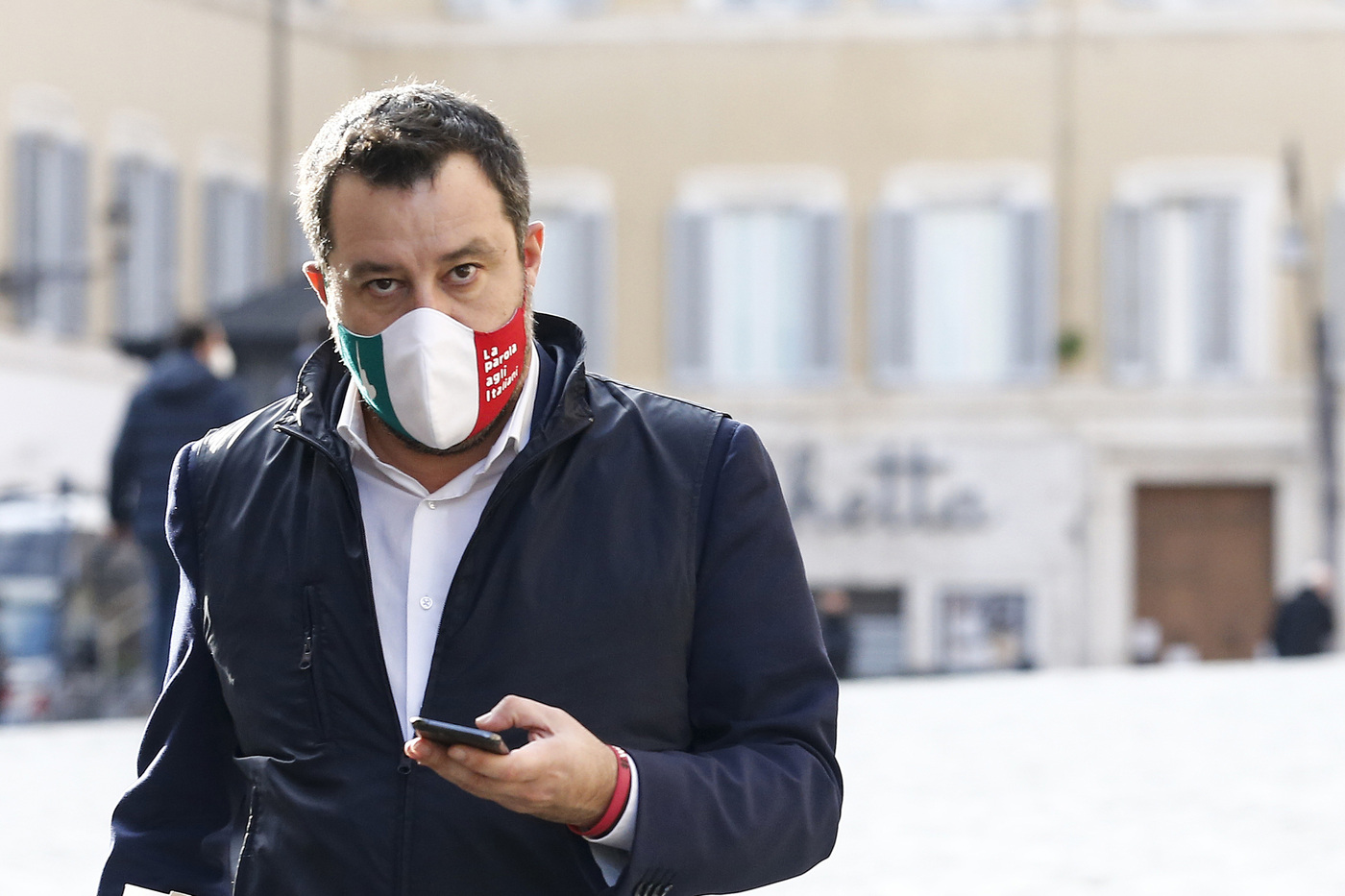 Governo, centrodestra a rischio esplosione: Salvini per unità, ma teme le mosse di Berlusconi