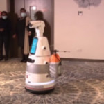Kenya, robot al posto dei sanitari per combattere la pandemia