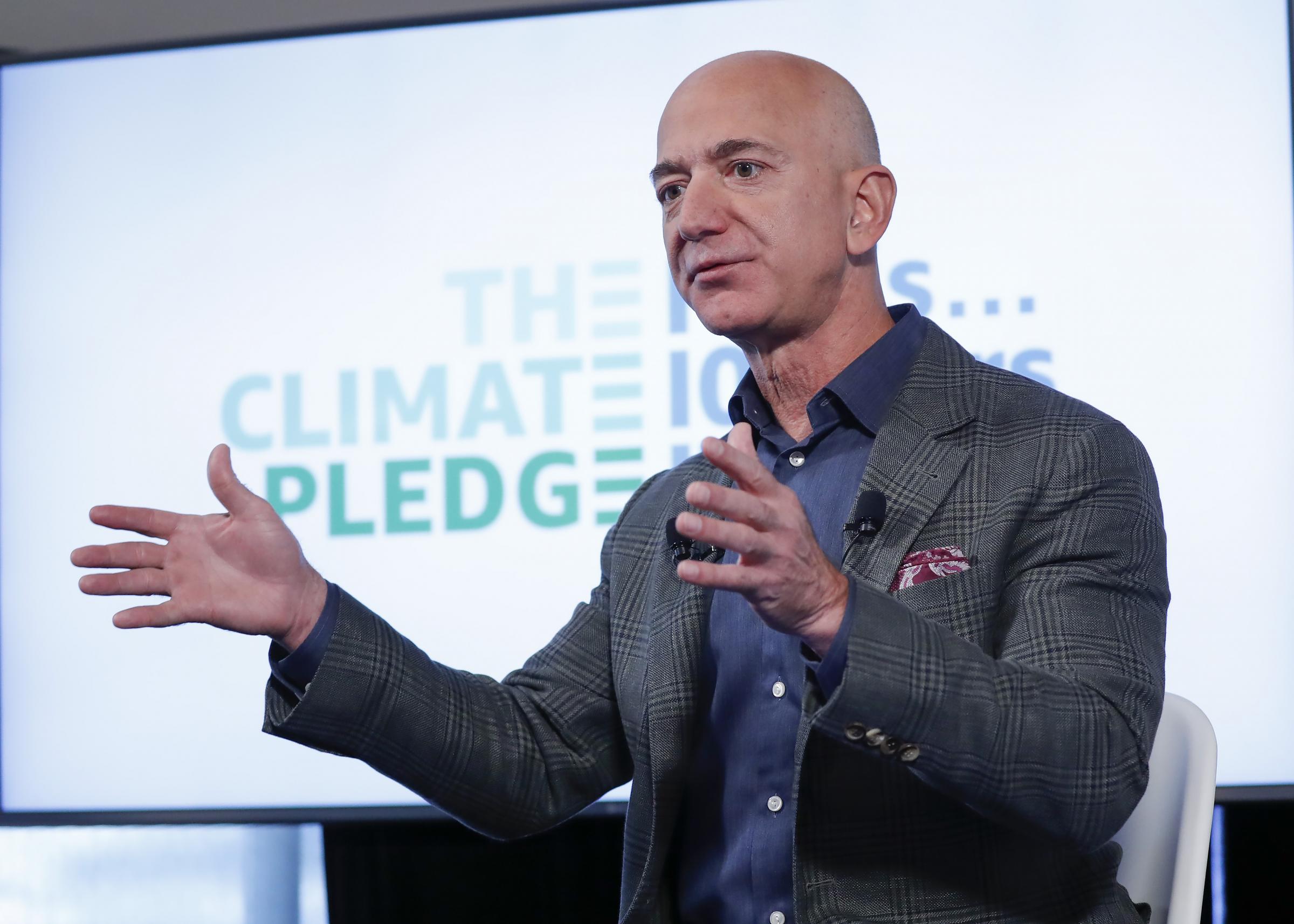 Cop26: Bezos promette 2 miliardi di dollari per ridurre l’erosione del suolo