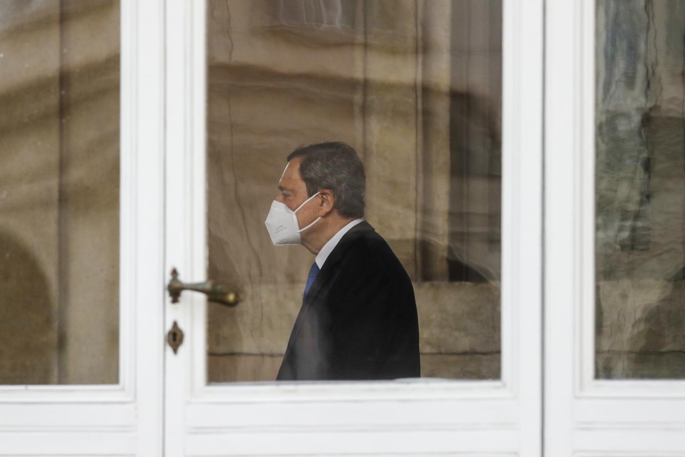 Governo, la lunga giornata di Mario Draghi