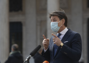 Palazzo Chigi, dichiarazioni di Giuseppe Conte alla stampa