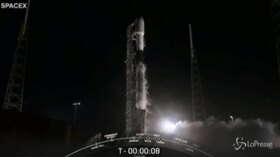 SpaceX lancia in orbita 60 satelliti Starlink