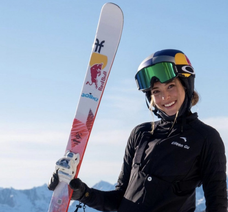 Eileen Gu, la star dello sci e più bella de reame