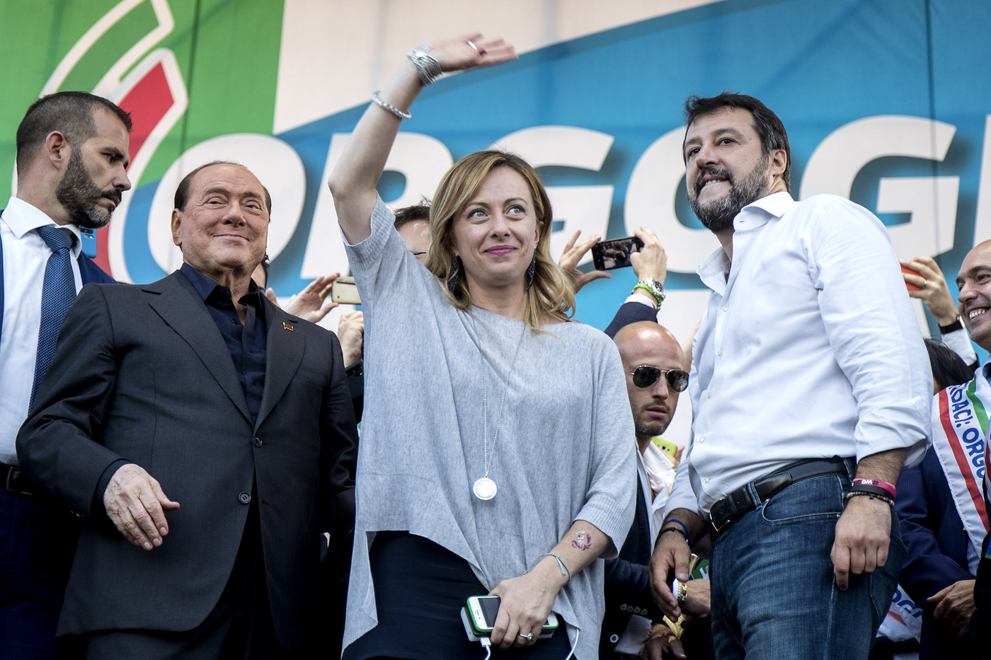 Il centrodestra si spacca su Draghi. Forza Italia e Lega verso il sì alla fiducia: Meloni non molla Il centrodestra si spacca su Draghi. Forza Italia e Lega verso il sì alla fiducia: Meloni non molla