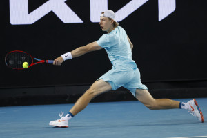 Australian Open 2021: fuori Sinner, passa Shapovalov
