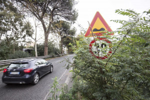 Aurelia, cartelli con il limite di velocità a 30 km/h