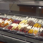 Germania, la pasticceria vende ‘vaccini’: sono siringhe di marmellata per riempire i krapfen