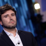 Svolta nel M5S: la base dice sì a Draghi (59,3%). Di Battista lascia: “Il Movimento non parla più a nome mio”