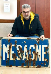 Mafia, sindaco del Brindisino rimuove cartello crivellato da colpi pistola