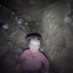 Siria, il drammatico salvataggio di una bimba di 4 anni caduta in un pozzo