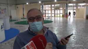 vaccini per gli over 80 alla mostra d'Oltremare di Napoli