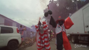 A Rio va in scena il Carnevale di strada delle Bate-bolas