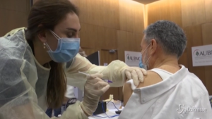 Libano, parte la vaccinazione anti-Covid per gli operatori sanitari