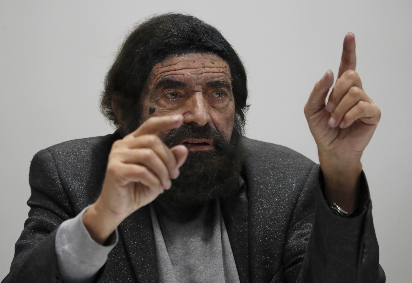 Parigi, aggredito in casa lo scrittore ebreo Marek Halter