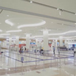 Dubai, nel 2020 voli giù del 70%: l’aeroporto internazionale ancora semi-deserto