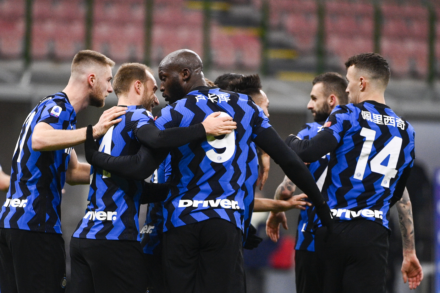Serie A, Inter vittoria e primato: Lukaku e Lautaro stendono la Lazio Serie A, Inter vittoria e primato: Lukaku e Lautaro stendono la Lazio
