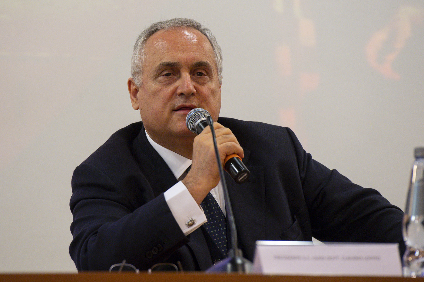 Calcio, FIGC: Lotito e la Lazio deferiti per violazione dei protocolli anti-Covid