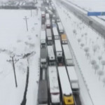 Turchia: oltre 500 camion bloccati in autostrada per una bufera di neve